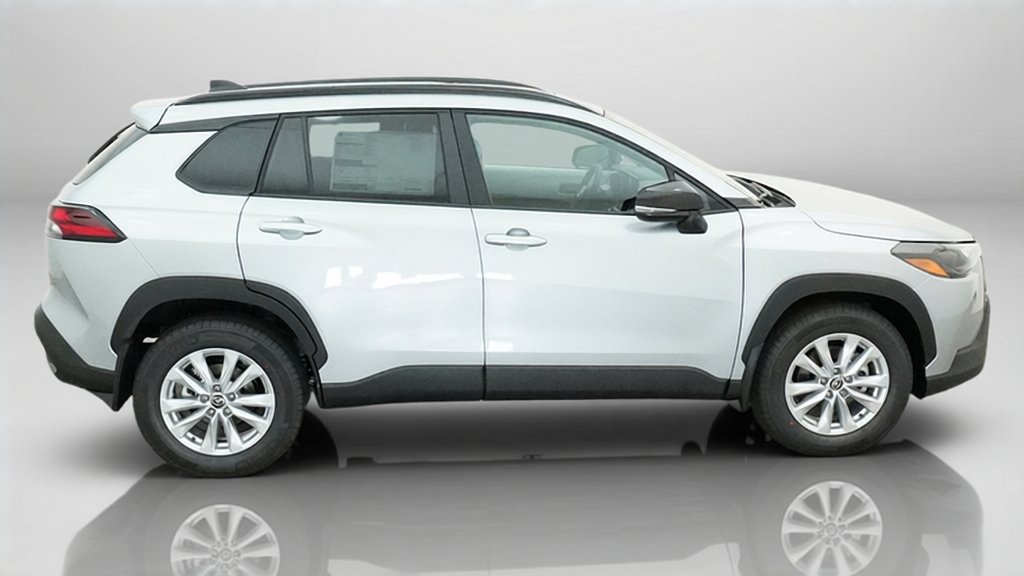 New 2026 Toyota Corolla Cross LE w/ Moonroof Package FWD image 14