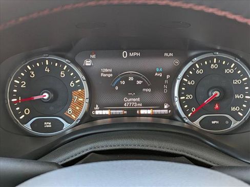 Used 2023 Jeep Renegade Trailhawk AWD/4WD image 11