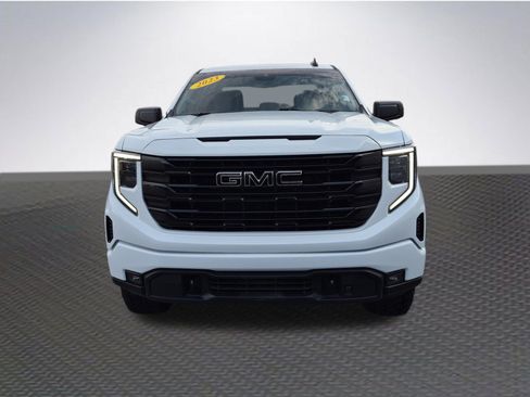 Used 2023 GMC Sierra 1500 Elevation w/ X31 Off-Road Package AWD/4WD image 3