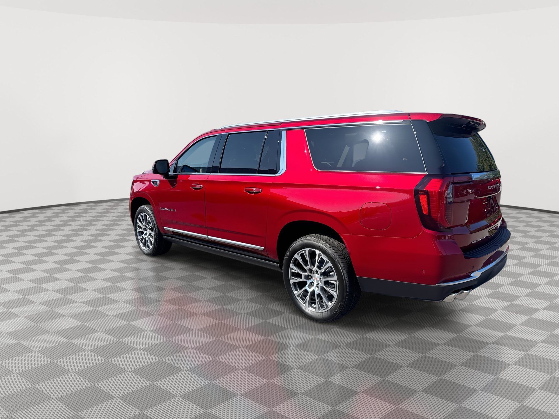 New 2026 GMC Yukon XL Denali w/ Sun & Power Step Package AWD/4WD image 6