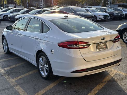 Used 2018 Ford Fusion SE w/ Equipment Group 602A FWD image 8