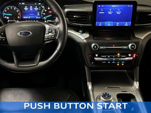 Used 2020 Ford Explorer XLT w/ Equipment Group 202A AWD/4WD image 19