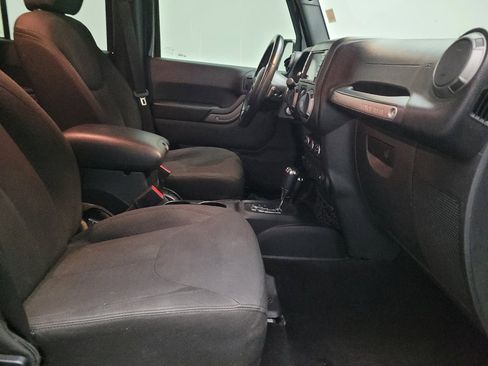 Used 2016 Jeep Wrangler Unlimited Sport w/ Quick Order Package 24S AWD/4WD image 21