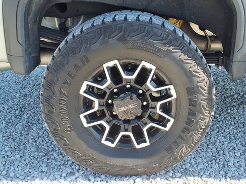 Used 2025 GMC Sierra 2500 AT4X AWD/4WD image 56