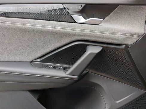 New 2026 Volkswagen Tiguan S FWD image 25