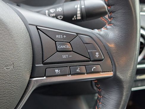 Used 2023 Nissan Sentra SR w/ Electronics Package FWD image 22