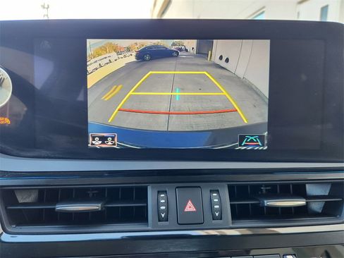 Used 2022 Lexus ES 250 w/ Premium Package image 17