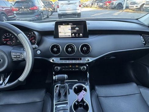 Used 2018 Kia Stinger Premium image 20
