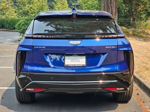 New 2026 Cadillac Lyriq Sport AWD/4WD image 4