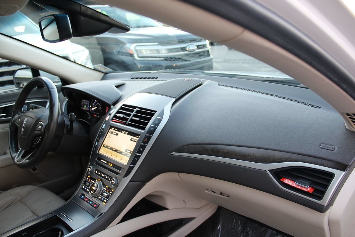 Used 2017 Lincoln MKZ Reserve w/ Technology Package FWD image 22