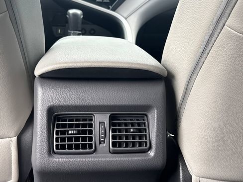 Used 2023 Toyota Camry SE w/ Audio Upgrade Package FWD image 24