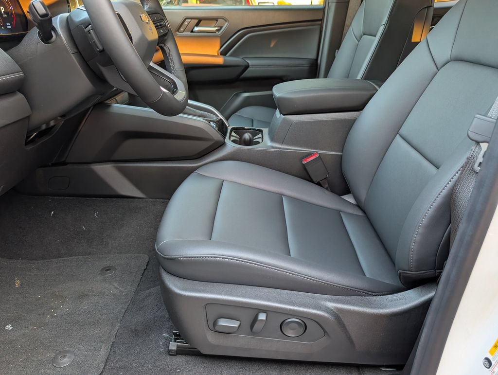 New 2026 Chevrolet Colorado LT w/ LT Convenience Package AWD/4WD image 9