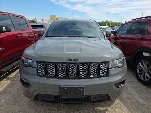 Used 2021 Jeep Grand Cherokee Laredo X AWD/4WD image 8
