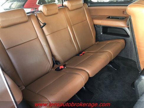 Used 2010 Toyota Sequoia Platinum RWD image 22