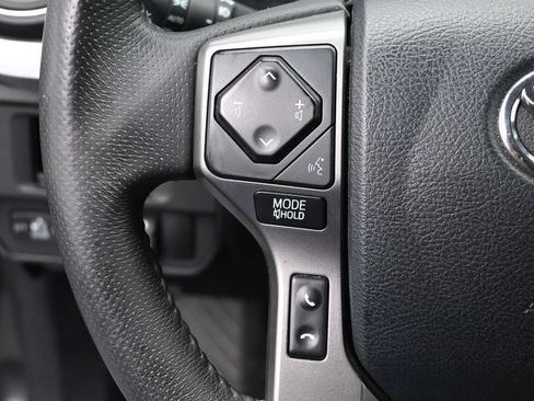 Certified 2017 Toyota Tacoma Limited AWD/4WD image 15