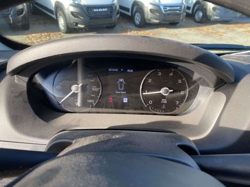 Used 2025 RAM ProMaster 2500 w/ Convenience Group image 4