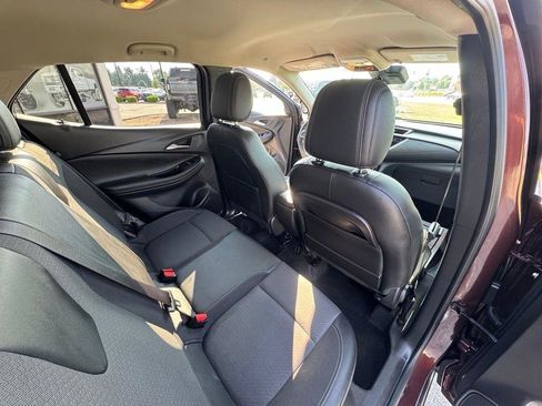 Used 2022 Buick Encore GX Preferred AWD/4WD image 13