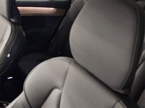 Used 2025 Volvo XC90 B5 Plus image 15