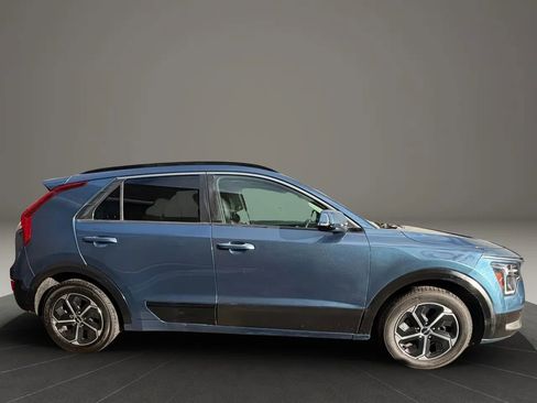 Used 2023 Kia Niro image 4