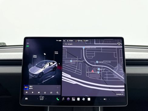 Used 2026 Tesla Model Y Long Range RWD image 21