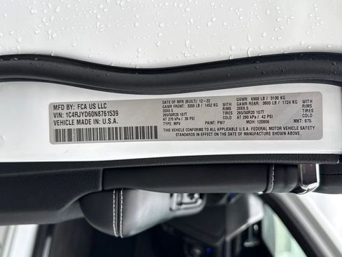 Used 2022 Jeep Grand Cherokee Overland w/ Advanced Protech Group III image 19