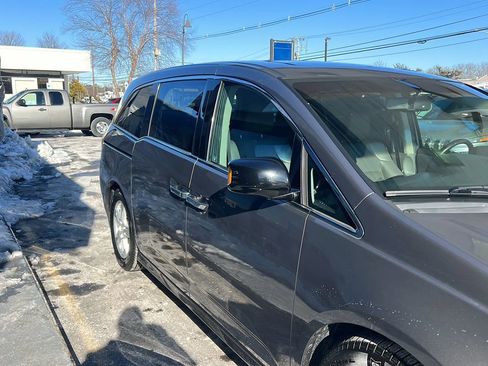 Used 2012 Honda Odyssey Touring image 12
