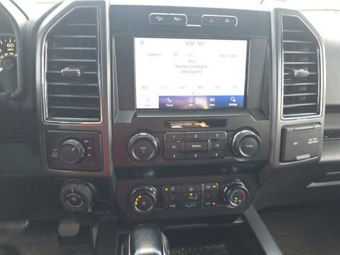 Used 2020 Ford F150 XLT w/ Equipment Group 302A Luxury AWD/4WD image 17