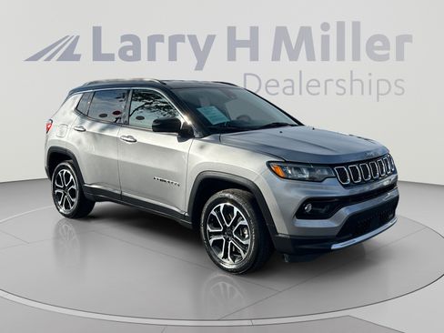 Used 2024 Jeep Compass Limited AWD/4WD image 7