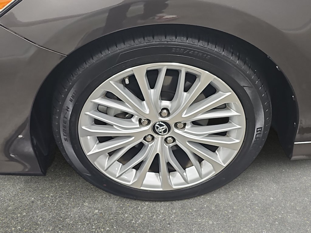 Used 2018 Toyota Camry XLE w/ Driver Assist Package FWD image 34