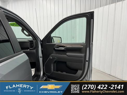 Used 2026 Chevrolet Silverado 1500 RST w/ Dark Appearance Package AWD/4WD image 14