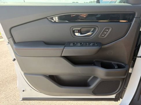 New 2026 Honda Pilot TrailSport image 42