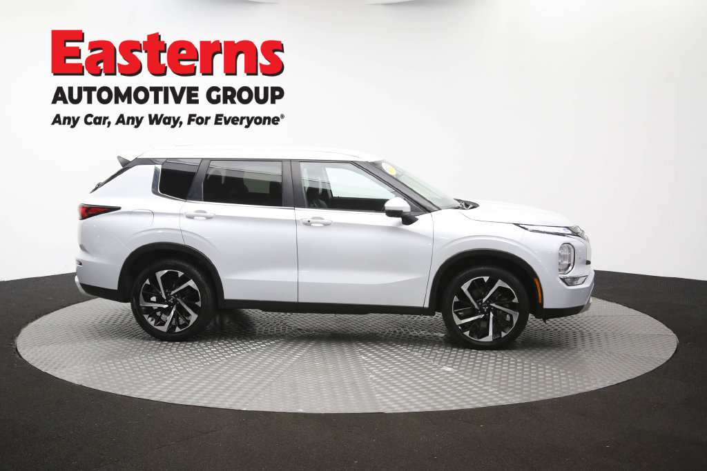 Used 2024 Mitsubishi Outlander SE AWD/4WD image 48