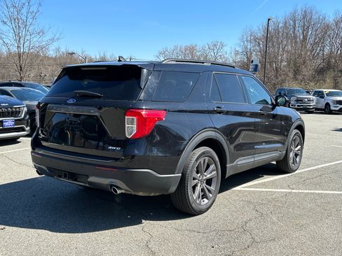 Certified 2023 Ford Explorer XLT w/ Equipment Group 202A AWD/4WD image 2