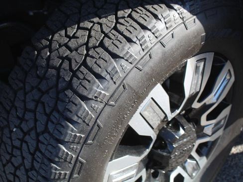 Used 2024 GMC Sierra 2500 Denali w/ Denali Reserve Package image 14