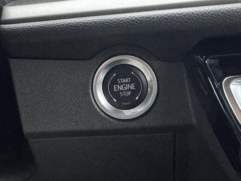 Used 2024 Chevrolet Traverse LT image 6