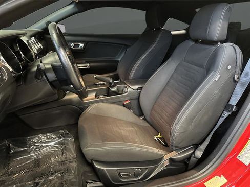 Used 2017 Ford Mustang GT w/ GT Performance Package image 4