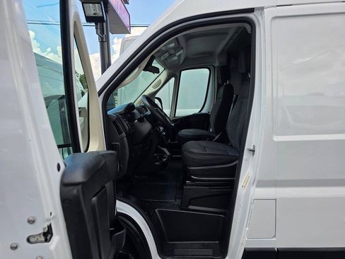 Used 2022 RAM ProMaster 2500 FWD image 16