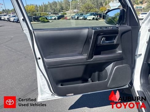 Used 2024 Toyota 4Runner TRD Off-Road Premium w/ Moonroof Package AWD/4WD image 11