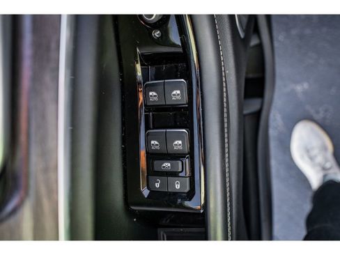 Used 2023 Jeep Grand Cherokee Overland w/ Adv Protech Group III image 7