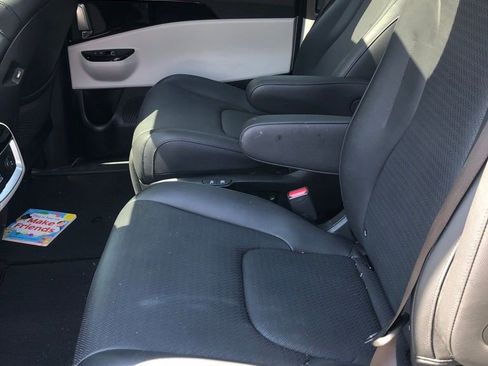 Used 2024 Kia Carnival SX Prestige FWD image 6