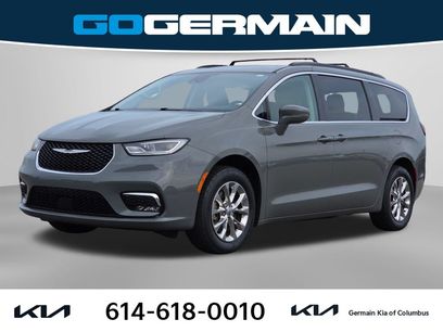Used 2022 Chrysler Pacifica Touring-L