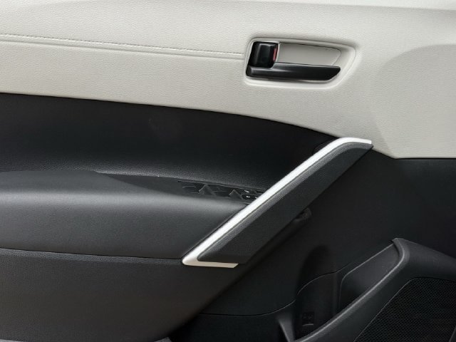 Used 2026 Toyota Corolla Cross LE w/ Moonroof Package FWD image 24