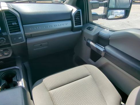 Certified 2022 Ford F350 XLT w/ XLT Premium Package AWD/4WD image 15