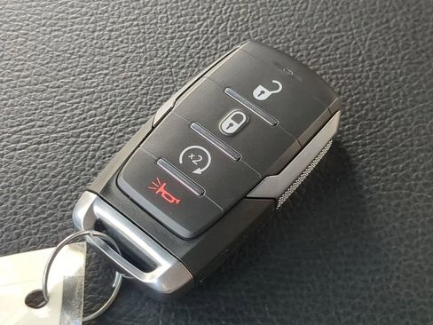 Used 2025 RAM 2500 Tradesman w/ Chrome Appearance Group image 27