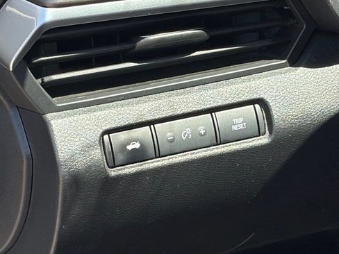 Used 2025 Nissan Altima 2.5 SV FWD image 6
