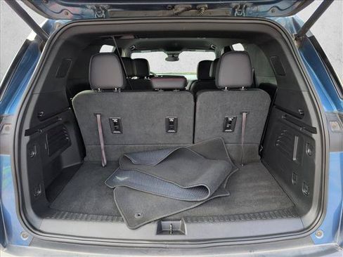 Used 2025 Chevrolet Traverse Z71 AWD/4WD image 6
