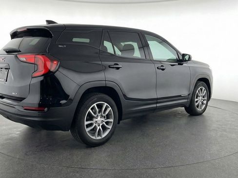 Used 2024 GMC Terrain SLT AWD/4WD image 9