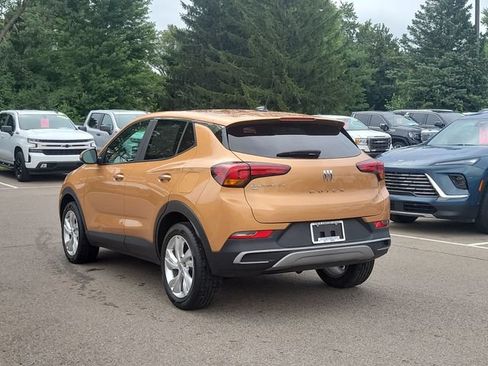 Used 2024 Buick Encore GX Preferred w/ Comfort Package AWD/4WD image 5