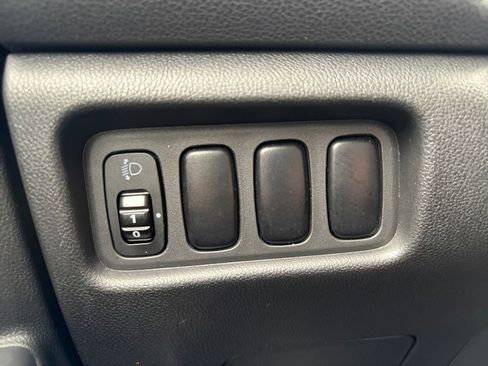 Used 2018 Mitsubishi Outlander Sport ES AWD/4WD image 17