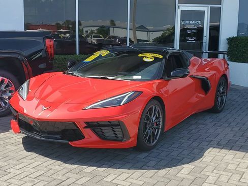 Used 2026 Chevrolet Corvette Stingray Convertible w/ 1LT RWD image 3